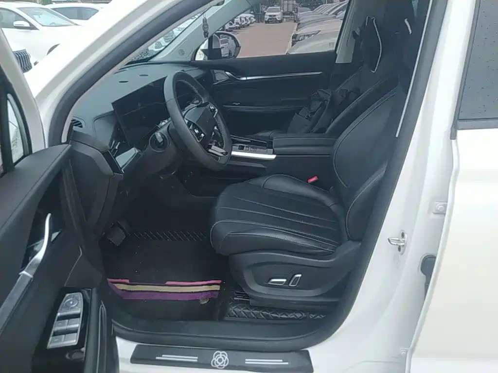 Roewe RX5 MAX — миниатюра 15