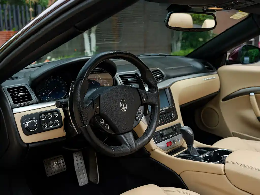 Maserati GranCabrio — миниатюра 9