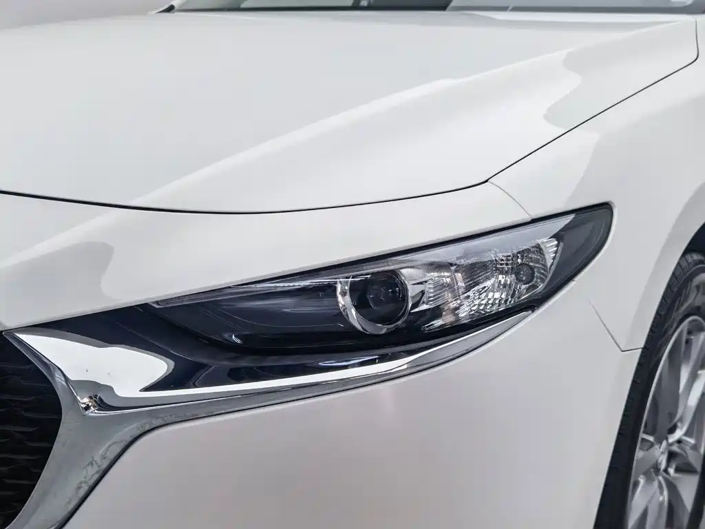 Mazda 3 Axela — миниатюра 7