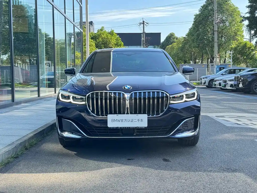 BMW 7 Series — миниатюра 2