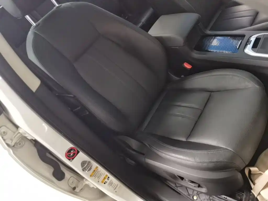 Land Rover Discovery Sport — миниатюра 25
