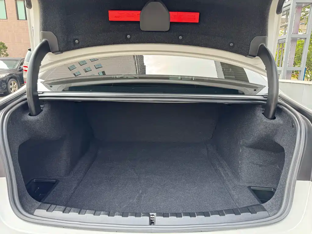 BMW 3 Series — миниатюра 26