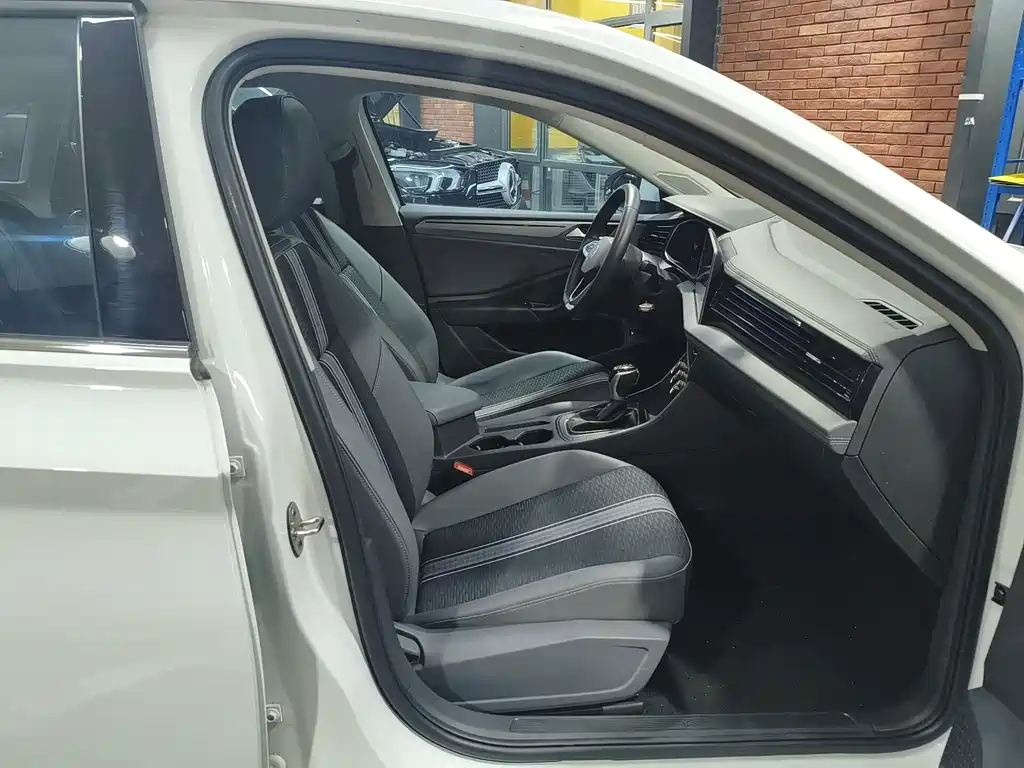 Volkswagen Sagitar — миниатюра 10
