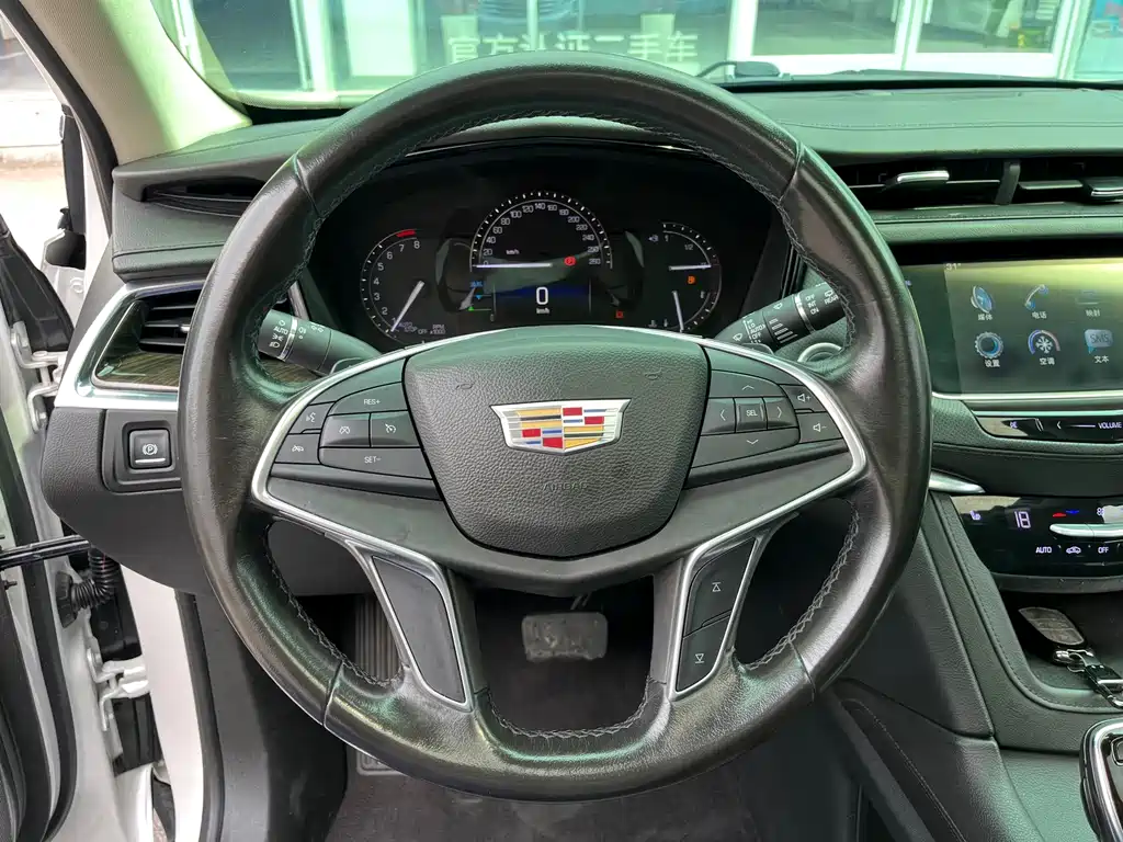 Cadillac XT5 — миниатюра 7