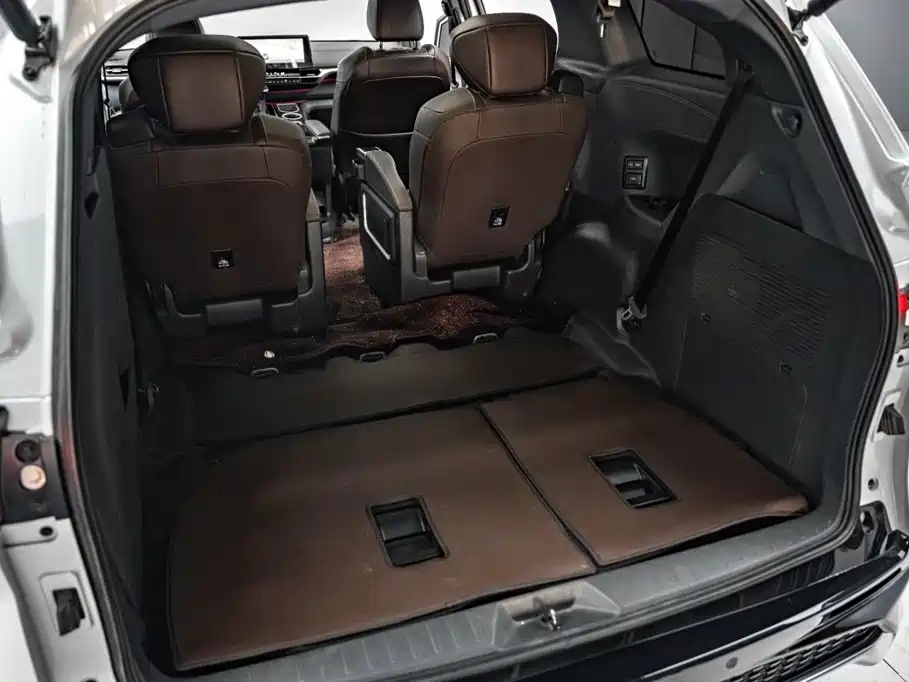Toyota Granvia — миниатюра 39