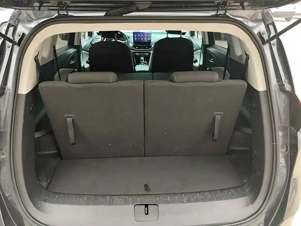 Chevrolet Volando — миниатюра 19
