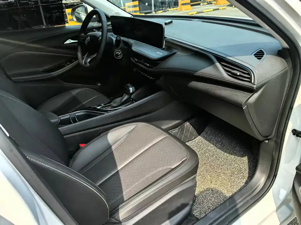 Buick Verano — миниатюра 12
