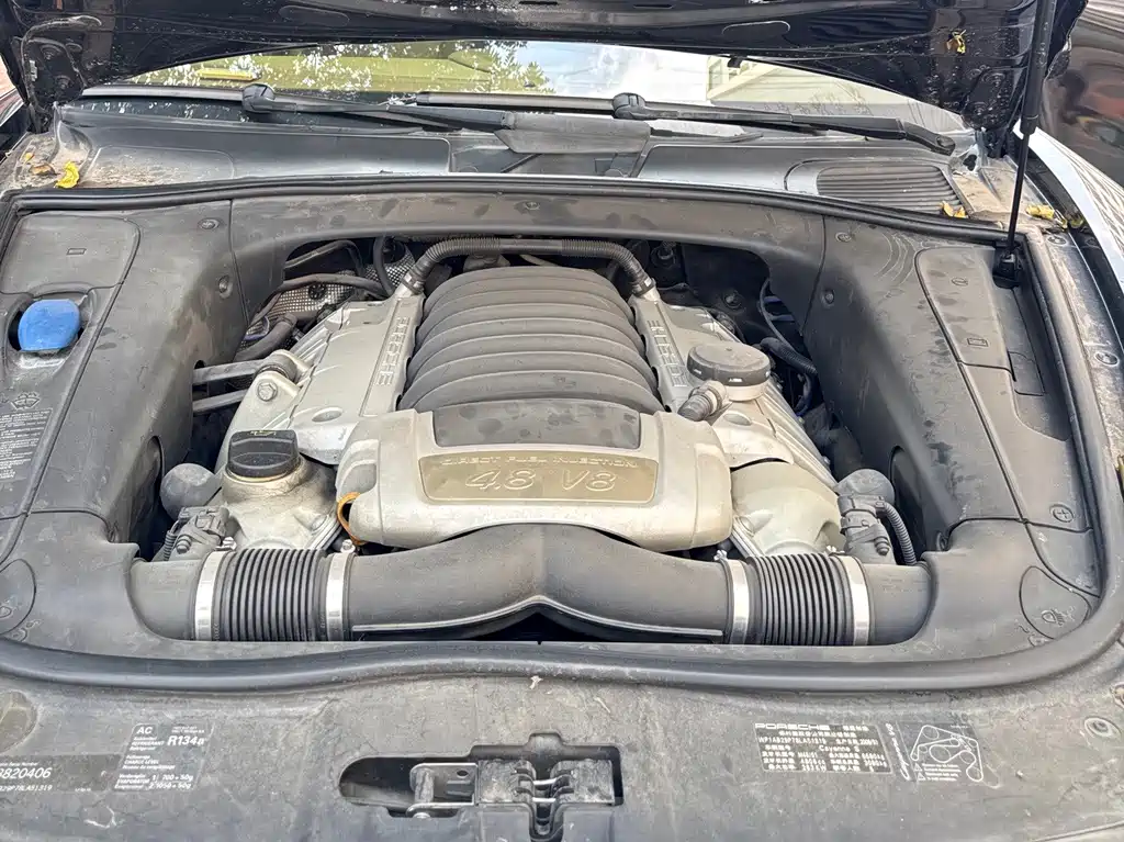 Porsche Cayenne — миниатюра 13