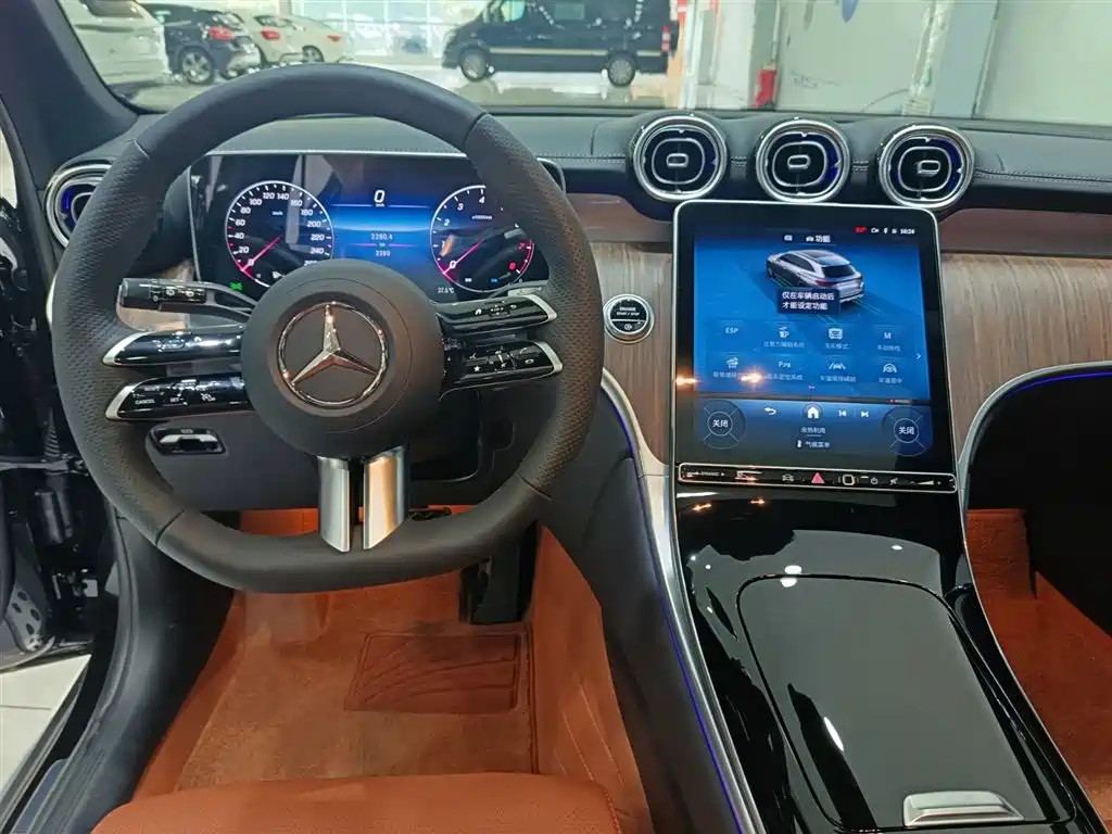 Mercedes-Benz GLC 2025 GLC 300 L 4MATIC 5 мест