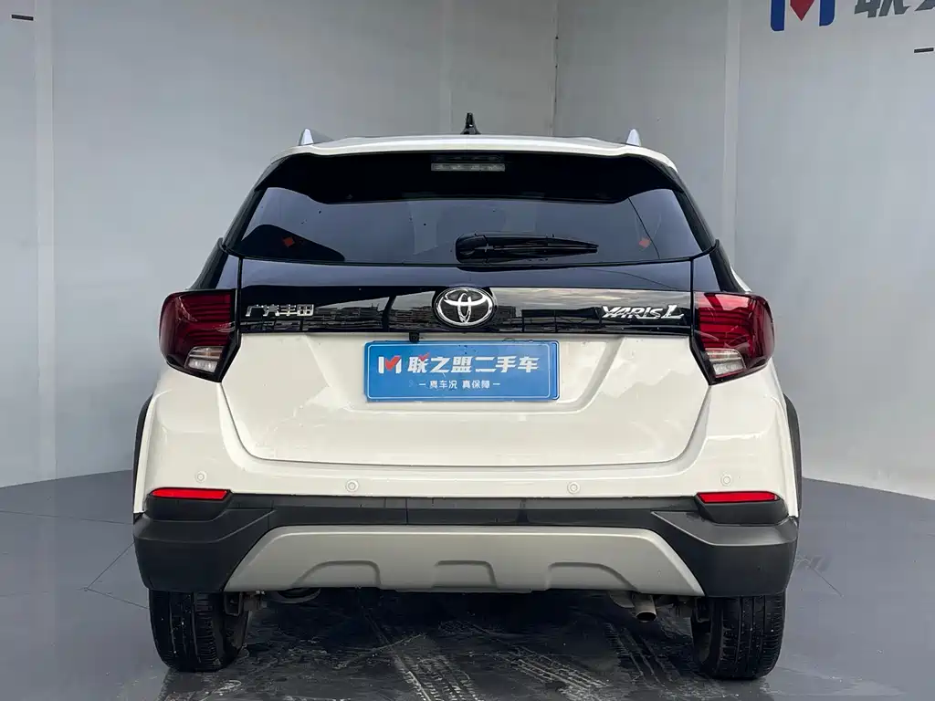 Toyota Yaris L — миниатюра 5