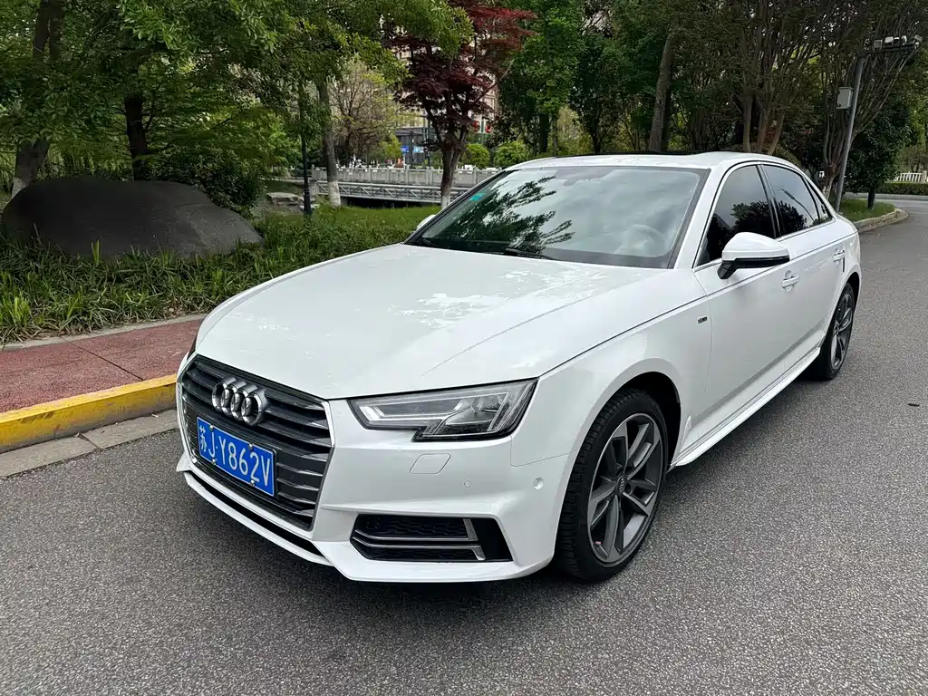 Audi A4L 2018