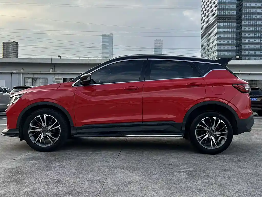 Geely Binyue — миниатюра 11