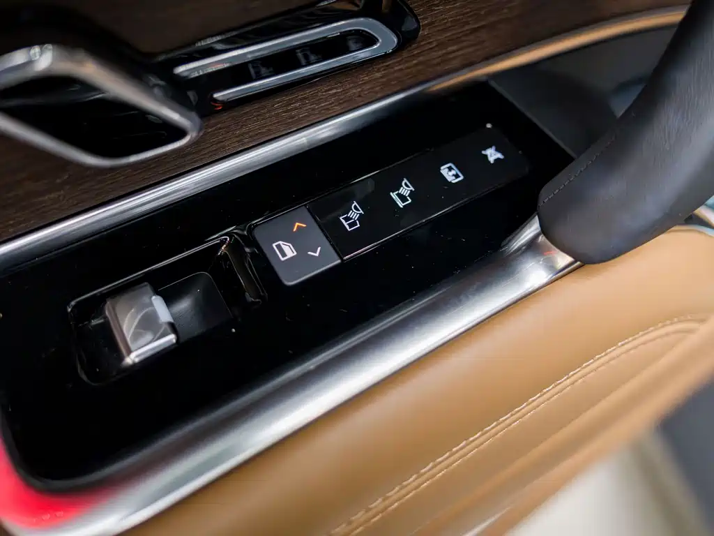 Land Rover Range Rover — миниатюра 14