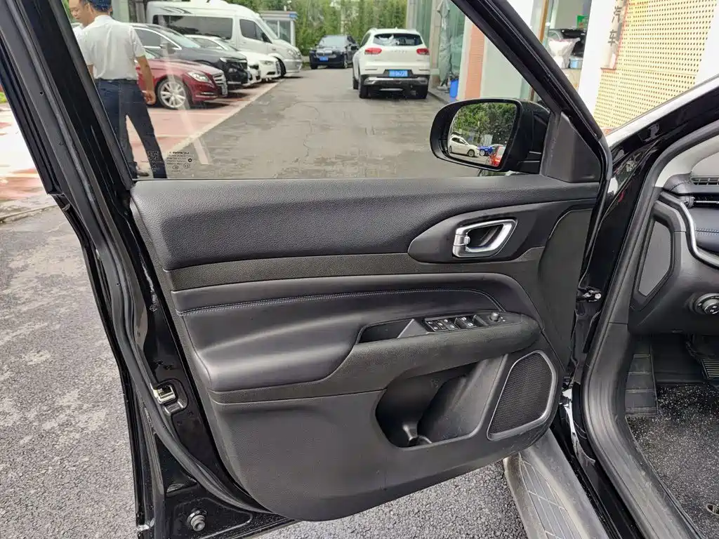 Jeep Compass — миниатюра 6