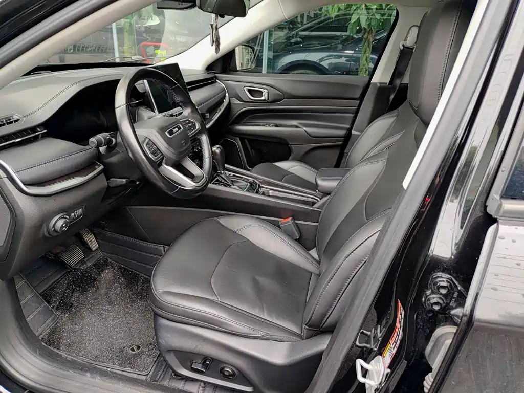 Jeep Compass — миниатюра 7