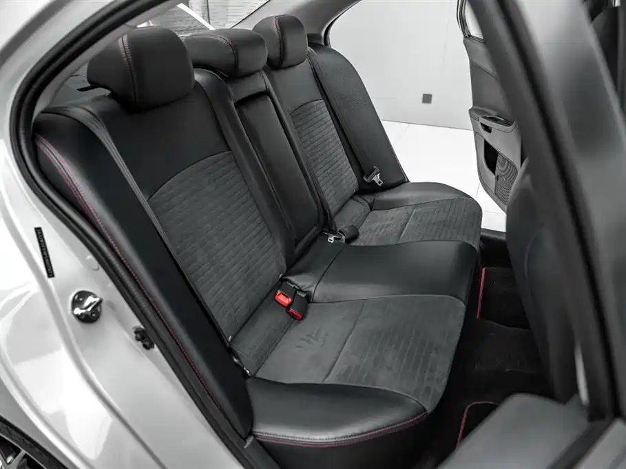 Mitsubishi Lancer — миниатюра 25