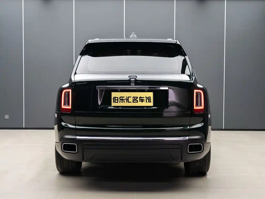 Rolls-Royce Cullinan — миниатюра 6