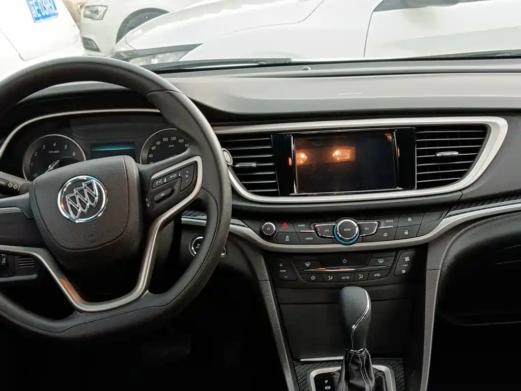 Buick Excelle — миниатюра 9