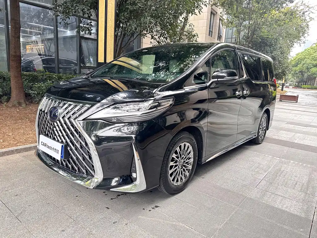 Lexus LM 2020 300h мест