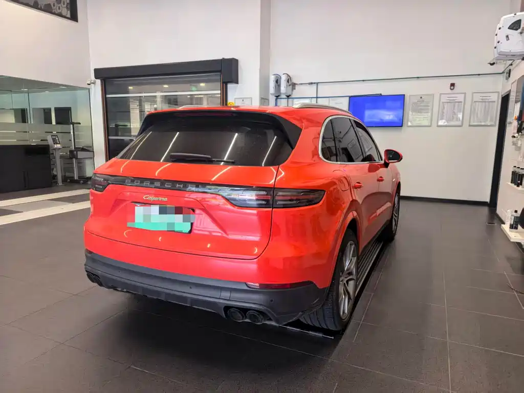 Porsche Cayenne Hybrid — миниатюра 5