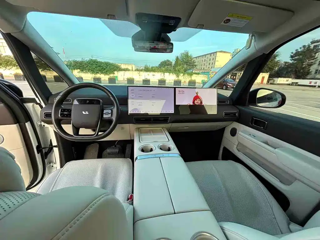 Li Auto Li MEGA — миниатюра 3
