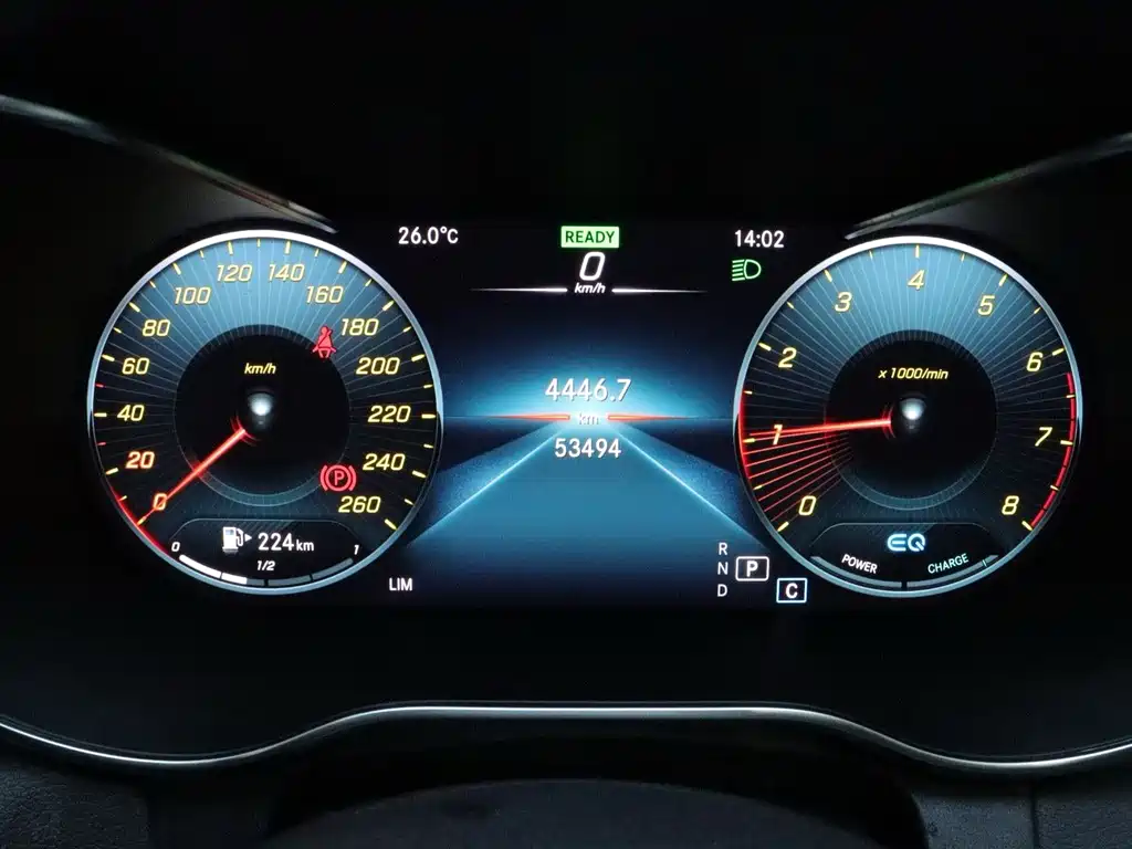 Mercedes-Benz C-Class — миниатюра 13