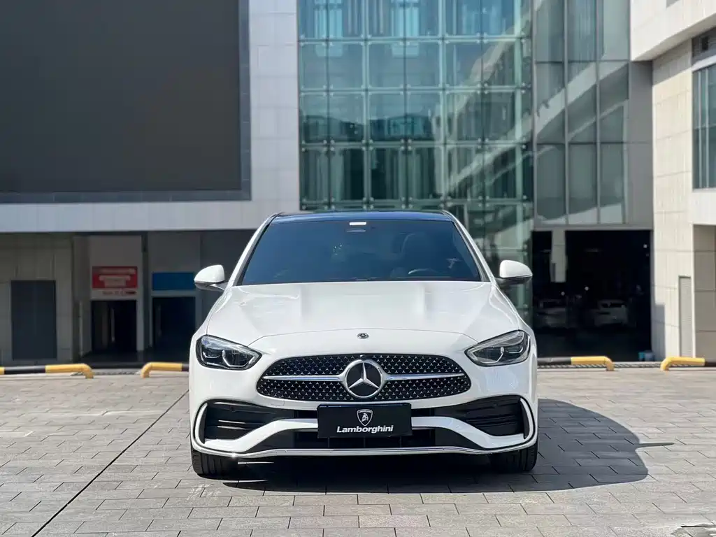 Mercedes-Benz C-Class 2024