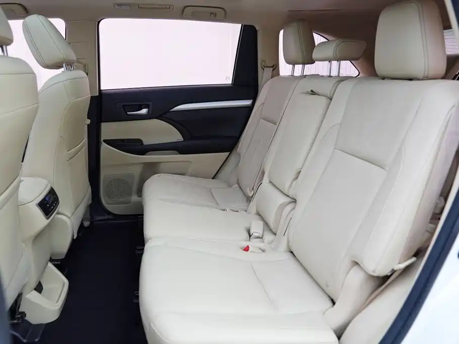 Toyota Highlander — миниатюра 13