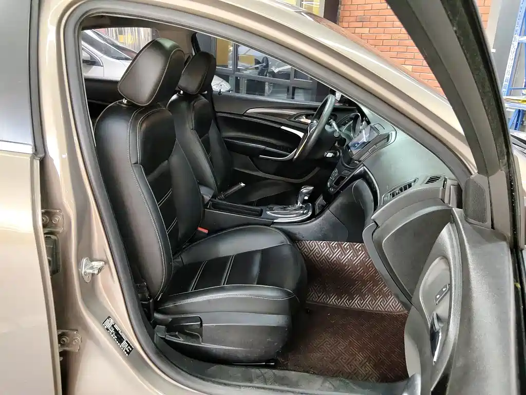 Buick Regal — миниатюра 10