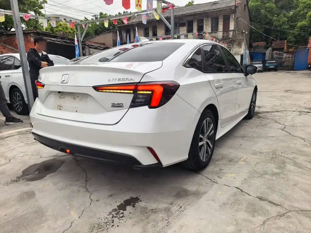 Honda Integra — миниатюра 5