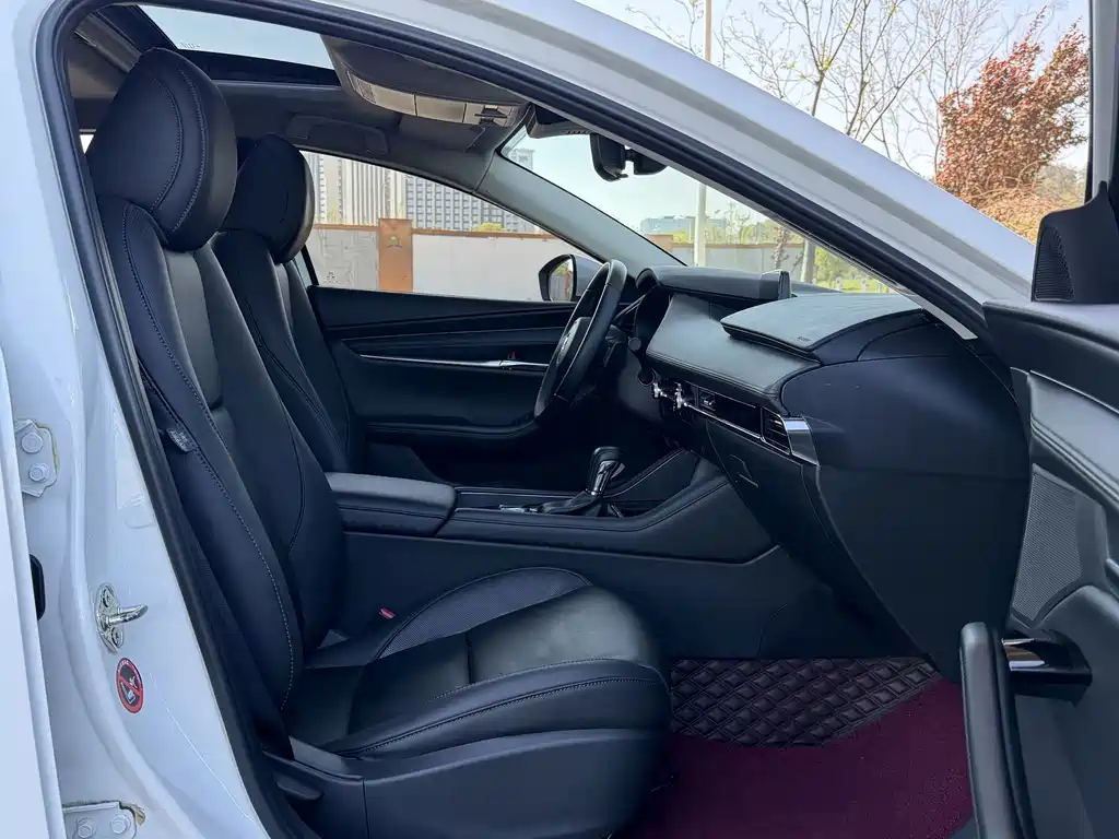 Mazda 3 Axela — миниатюра 14