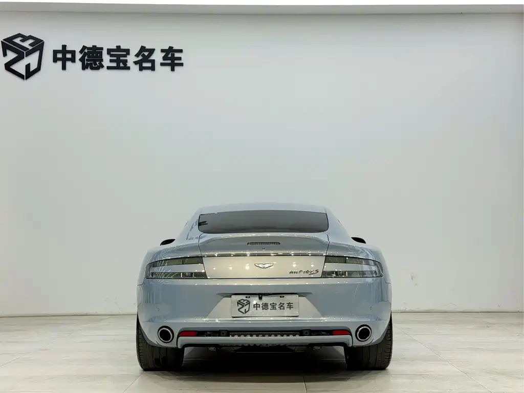 Aston Martin Rapide — миниатюра 5