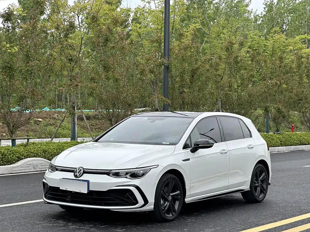 Volkswagen Golf 2022