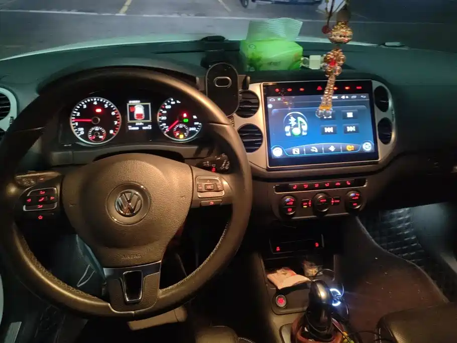 Volkswagen Tiguan — миниатюра 12