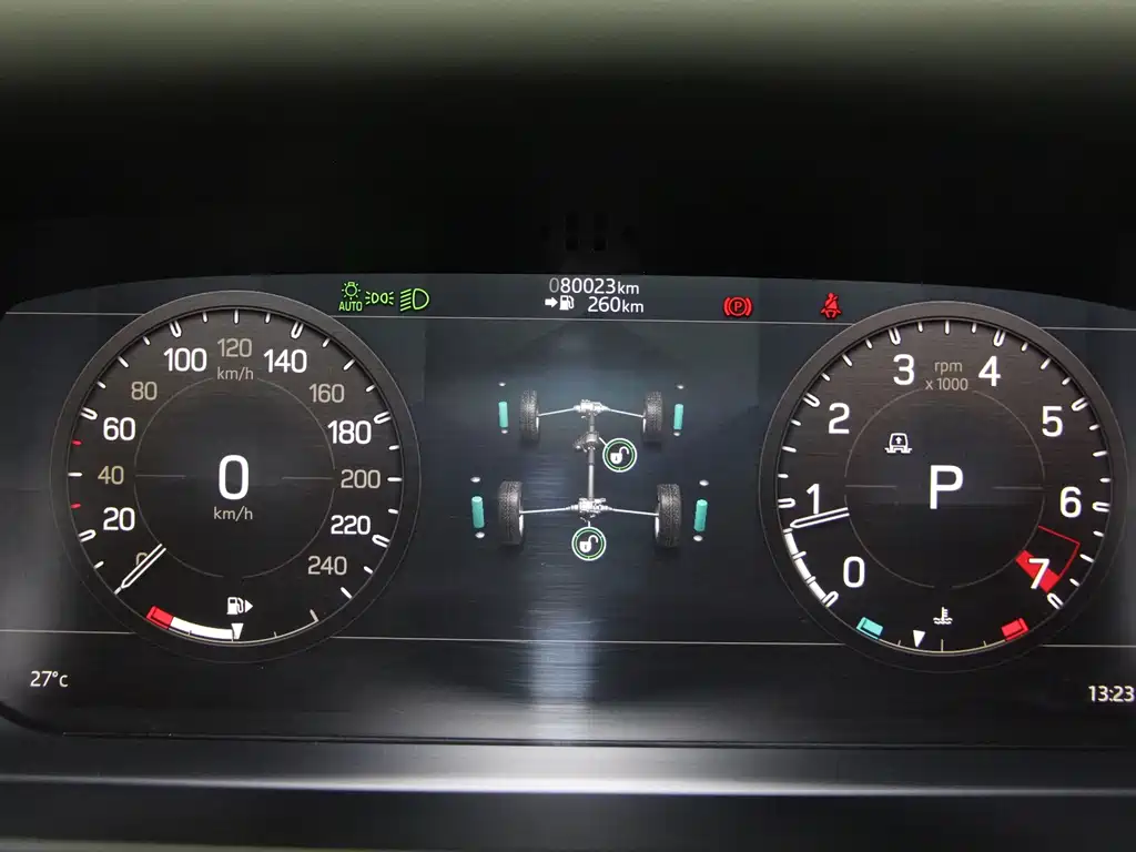 Land Rover Defender — миниатюра 15
