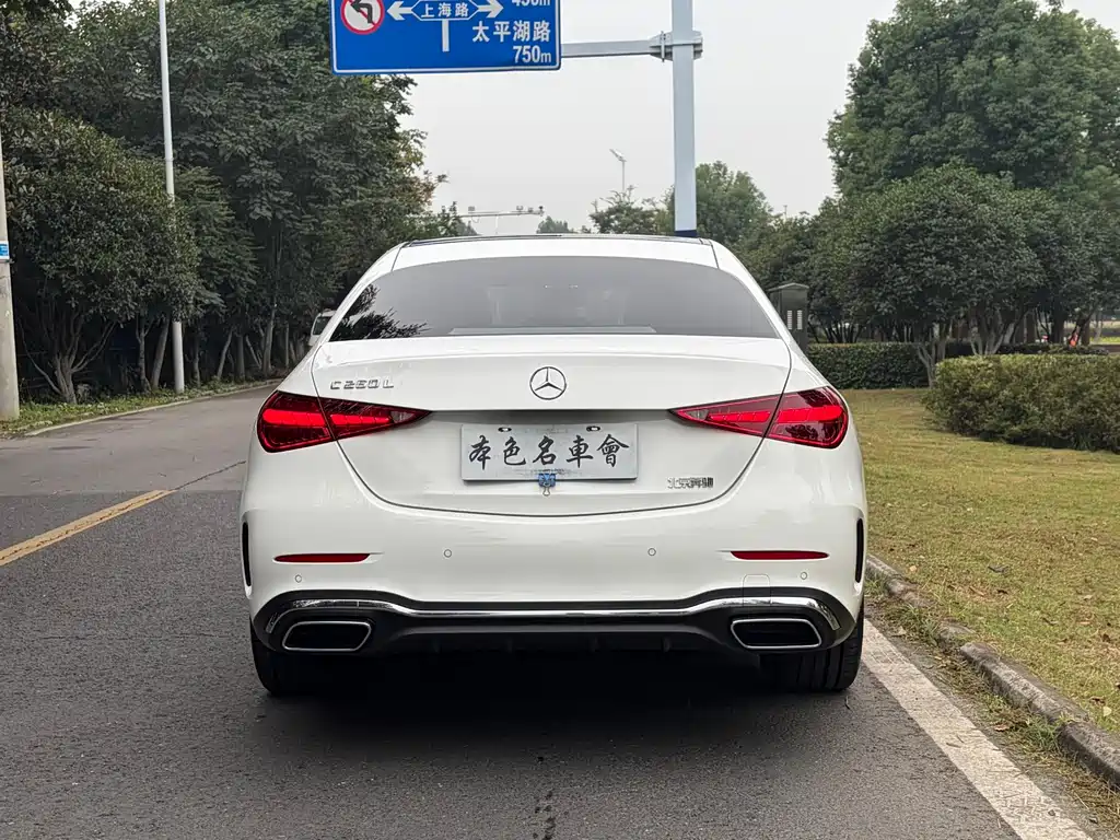 Mercedes-Benz C-Class — миниатюра 6