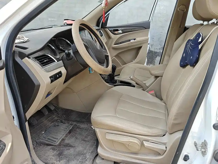 Baojun 730 2016 1.5T MT Comfort 7 мест