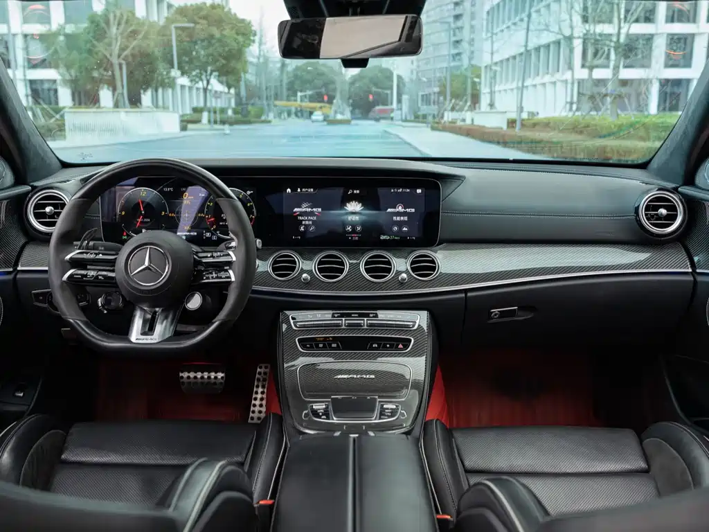 MERCEDES-BENZ E CLASS AMG