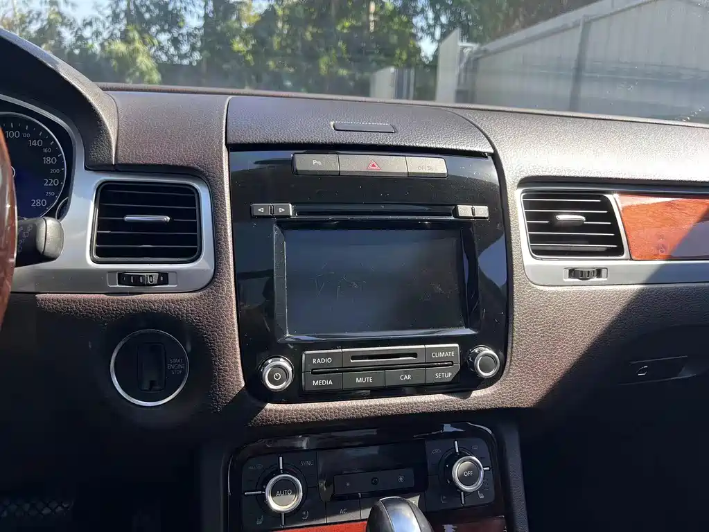 Volkswagen Touareg — миниатюра 13
