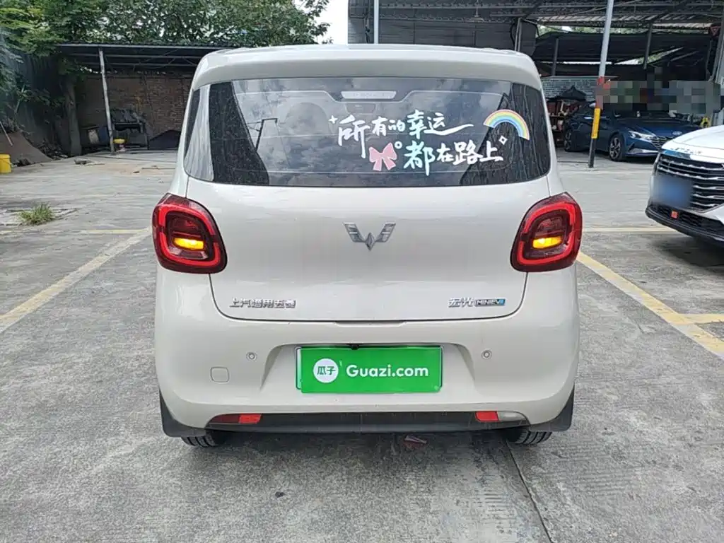 Wuling MINIEV — миниатюра 6