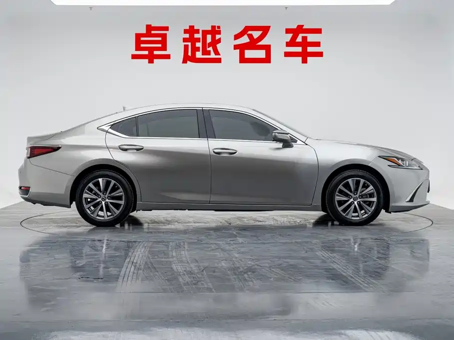 Lexus ES — миниатюра 6