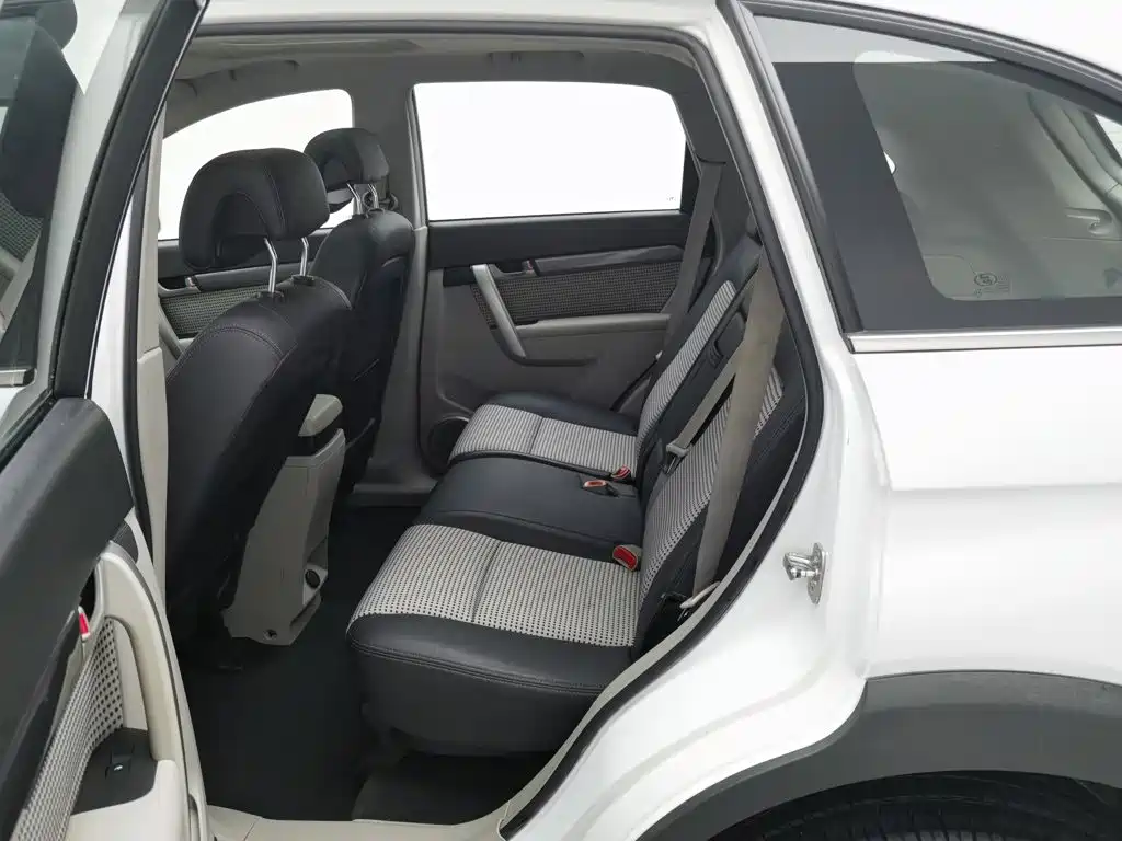 Chevrolet Captiva — миниатюра 15