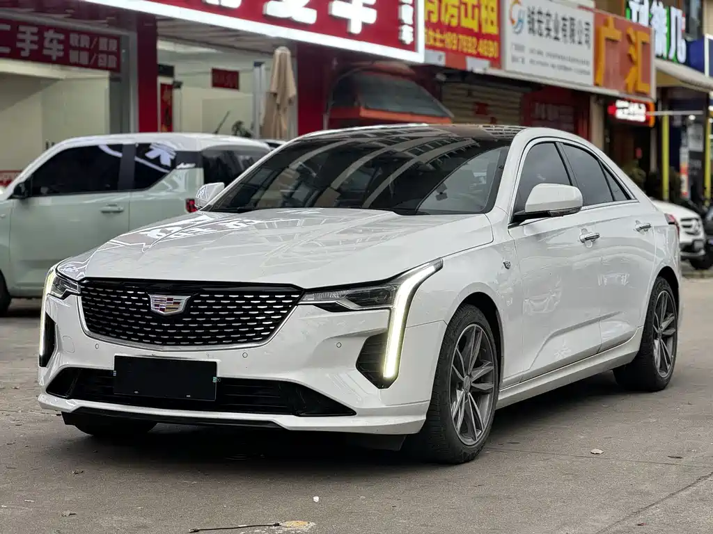 Cadillac CT4 2021