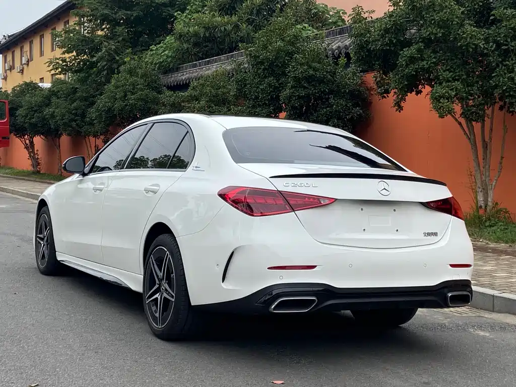 Mercedes-Benz C-Class — миниатюра 7