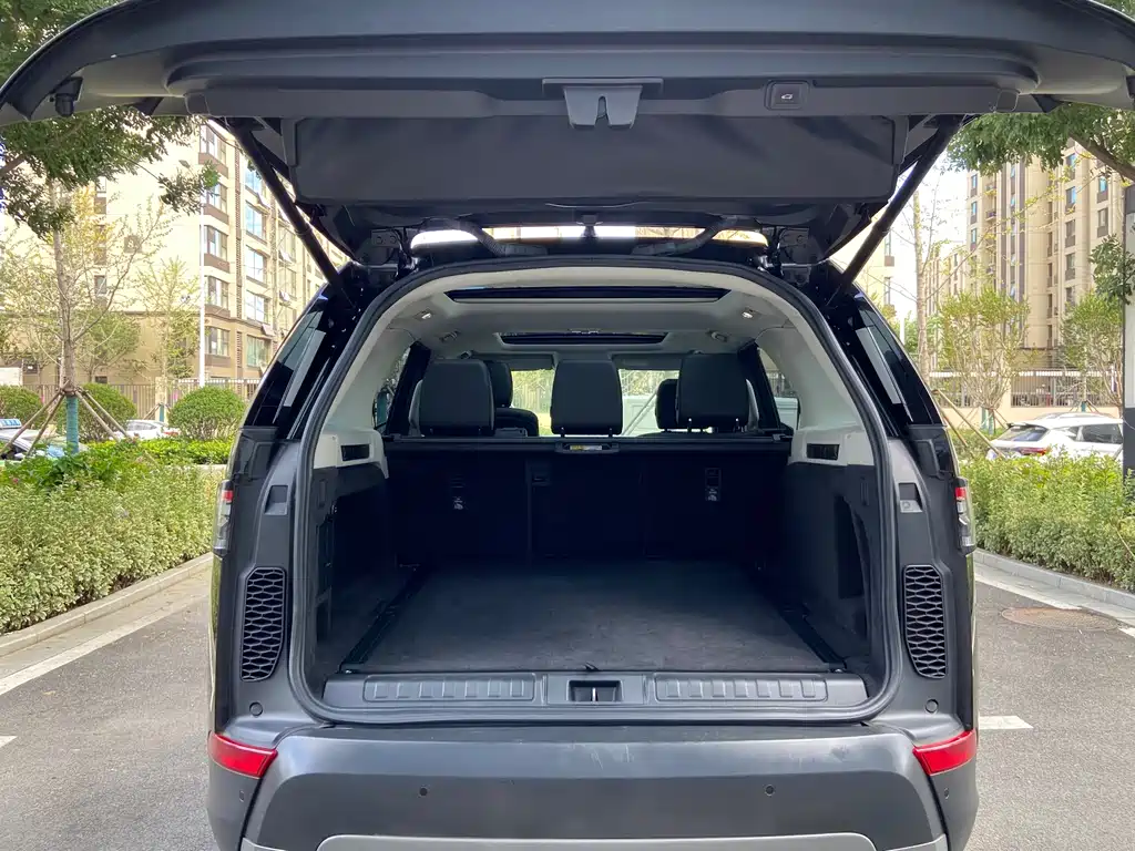 Land Rover Discovery — миниатюра 18