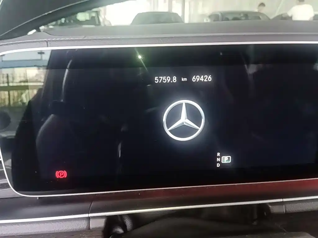 Mercedes-Benz GLE (Import) — миниатюра 12