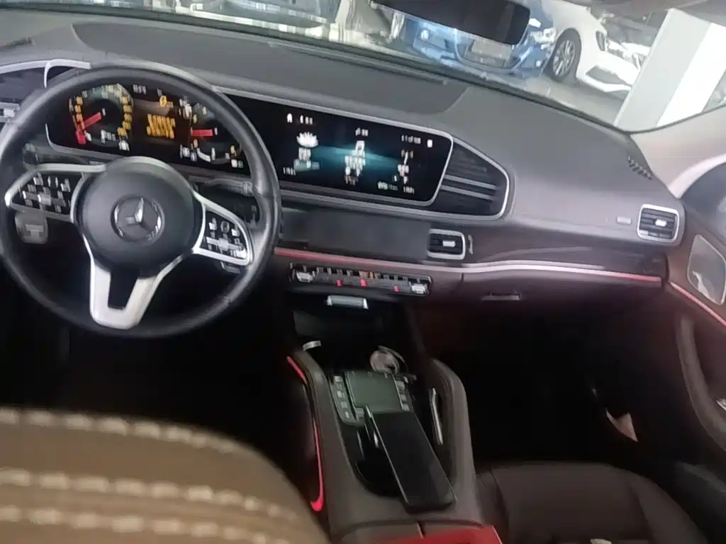 Mercedes-Benz GLE (Import) — миниатюра 10