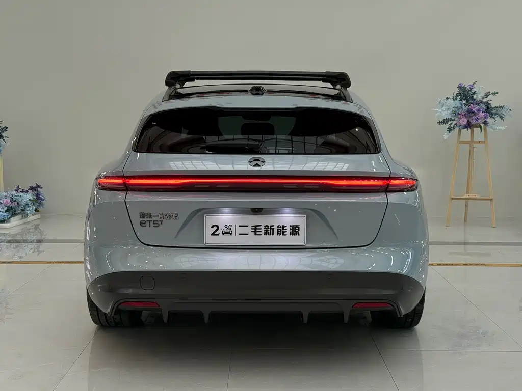 NIO NIO ET5T