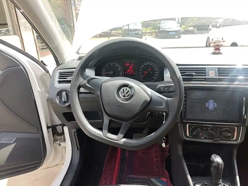 Volkswagen Santana — миниатюра 11