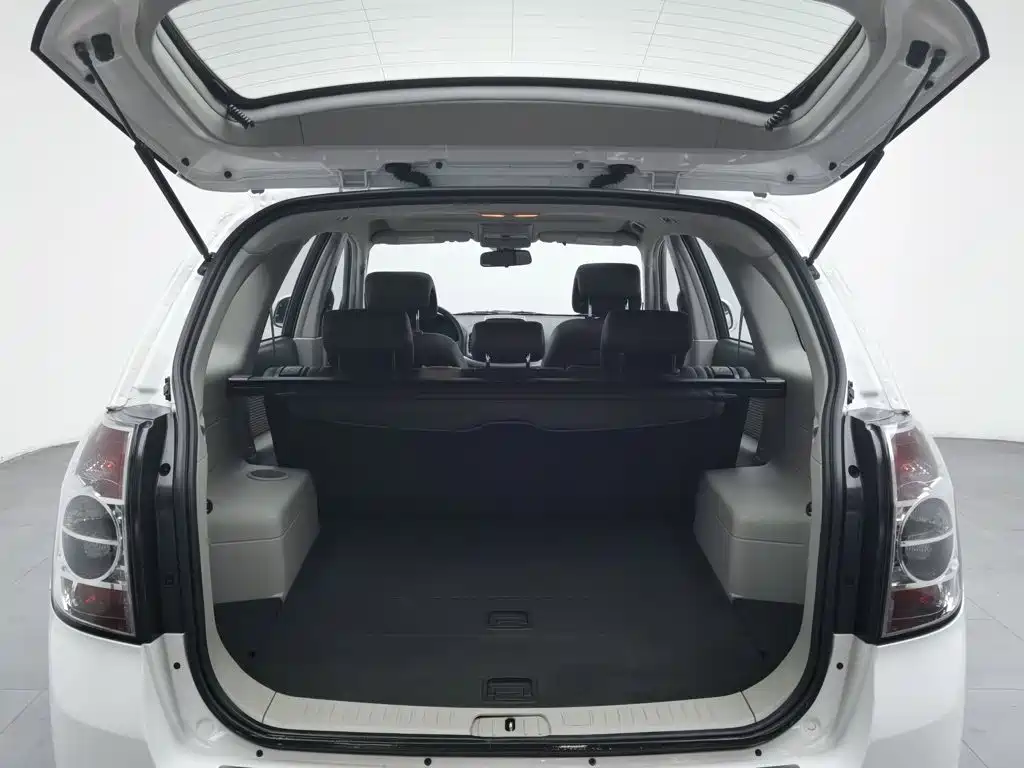 Chevrolet Captiva — миниатюра 16